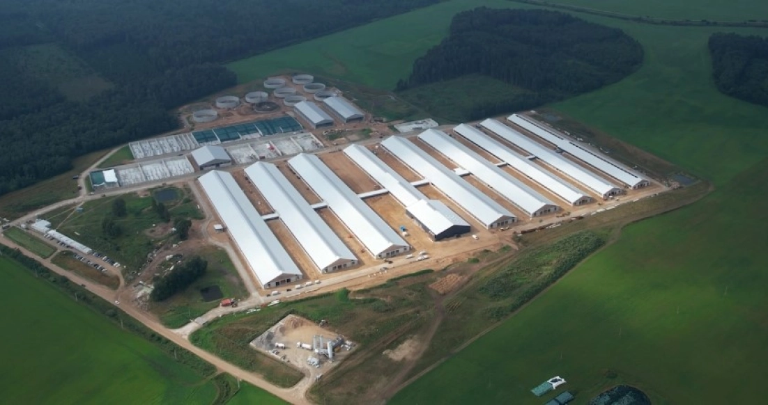 „Agrokoncerno grupė“ žengia į gyvulininkystę – kuria Europoje analogų neturintį mokslo ir pieno gamybos centrą